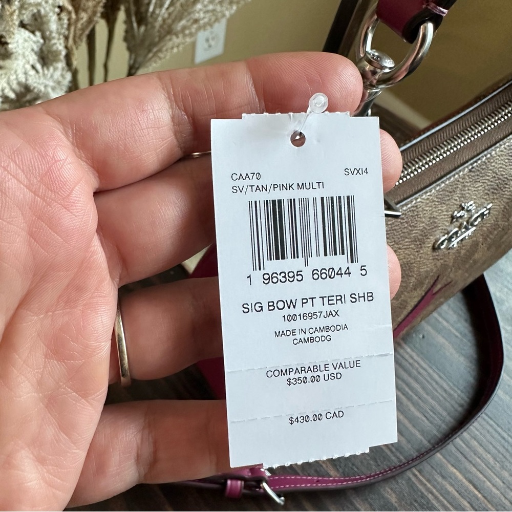 Coach Teri Shoulder Bag In Signature Canvas With Bow Print - Picture 10 of 13